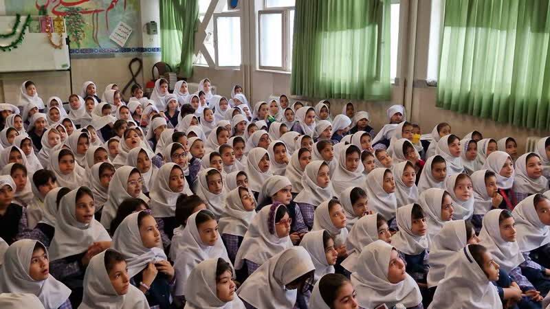 1294888 ویژهبرنامههای دهه کرامت در مراکز کانون استان تهران