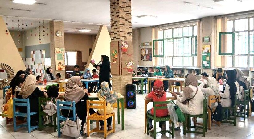 1294899 ویژهبرنامههای دهه کرامت در مراکز کانون استان تهران