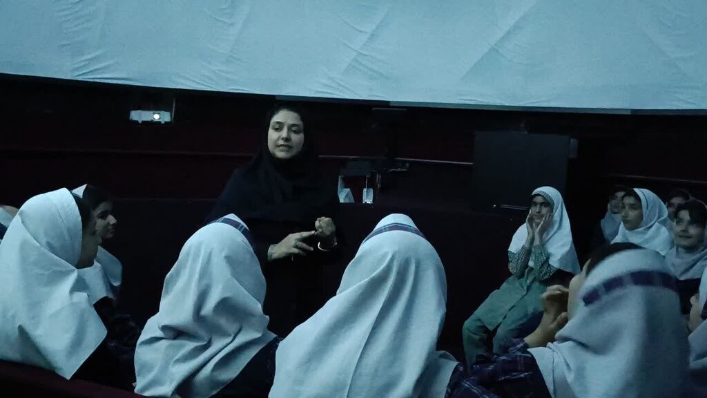 1295299 ویژه برنامه اختتامیه هفته نجوم درمرکز نجوم ورصد خانه ایلام