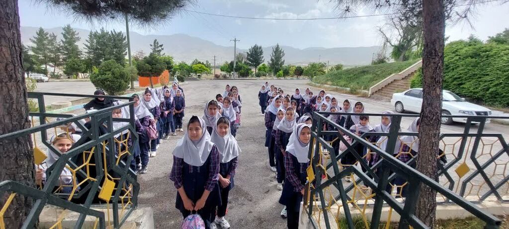 1295308-1 ویژه برنامه اختتامیه هفته نجوم درمرکز نجوم ورصد خانه ایلام