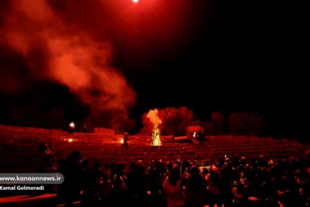 لحظاتی شاد با آتش بازی در اردوی کانون یاران لرستان در خرم آباد