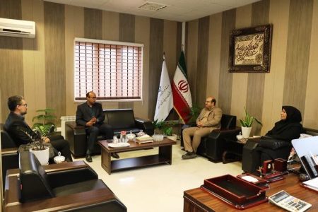 دیدار مدیرکل کانون استان مرکزی با مدیرکل امور اقتصاد و دارایی