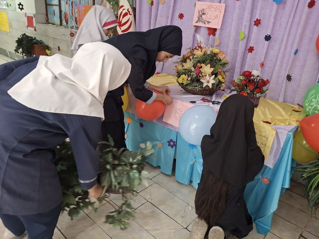 1295562 جشن مرکز ۱۷ کانون استان تهران برای جشن دختران دبستان ایمان
