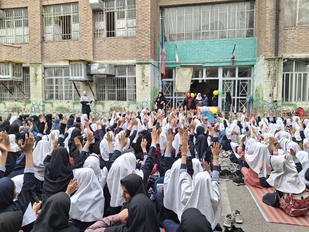 1295566 جشن مرکز ۱۷ کانون استان تهران برای جشن دختران دبستان ایمان