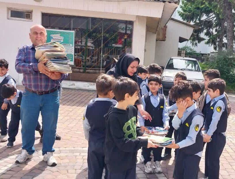 1295577 تجربهای متفاوت از کتابخوانی در مدارس نوشهر؛ کانون کتابخانههای کلاسی راهاندازی کرد