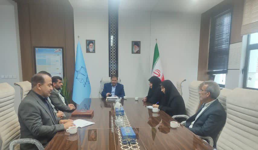 1295709 دیدار مدیرکل کانون استان بارئیس دادگستری استان