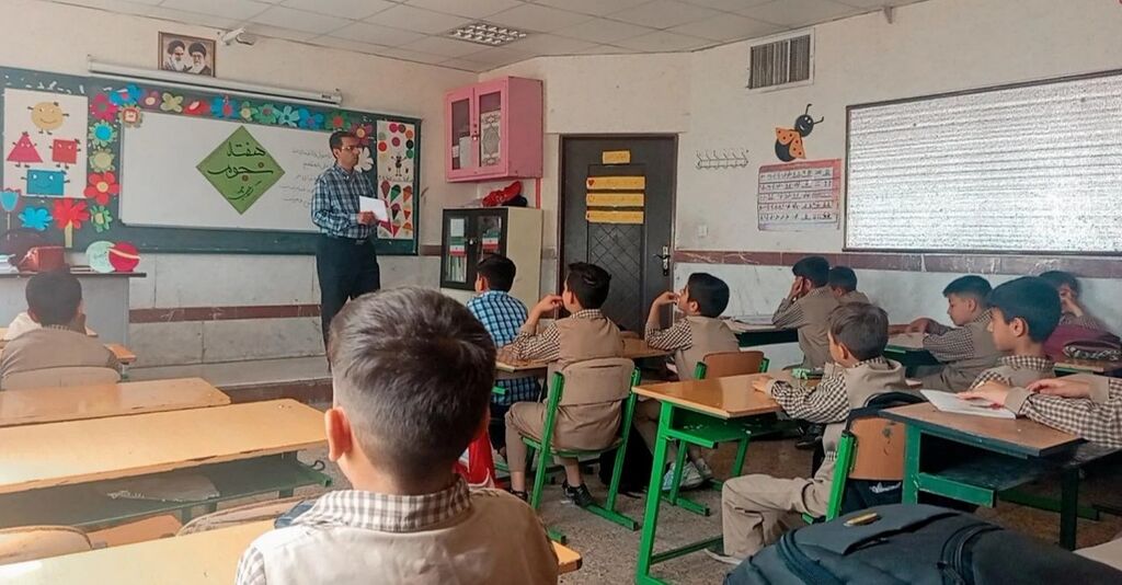 1295917 ویژه برنامههای هفته نجوم در مراکز فرهنگی و هنری کانون استان قزوین