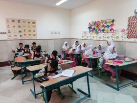 1295993 حضور مربی مسئول کانون پرورش فکری در مدارس شهر قورچیباشی