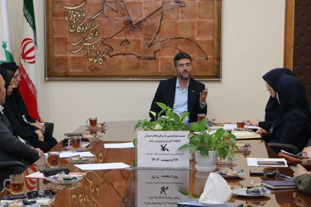 سومین نشست هم‌اندیشی با سرگروه‌ها و دبیران ادبیات آموزش و پرورش رشت