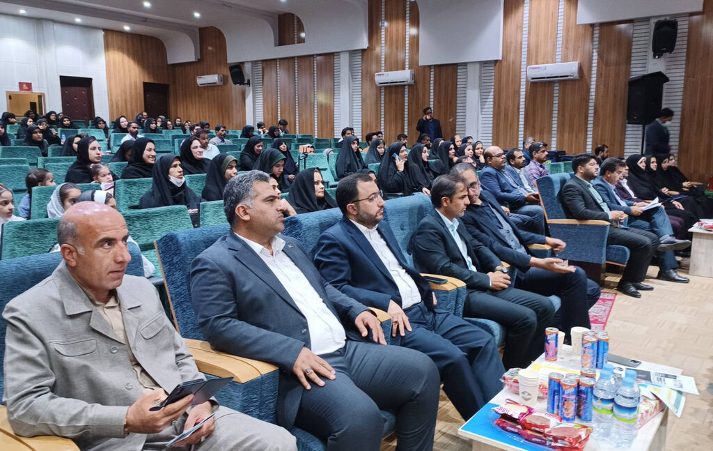 نوجوان سالم، قوی، آگاه و مسئولیت پذیر است