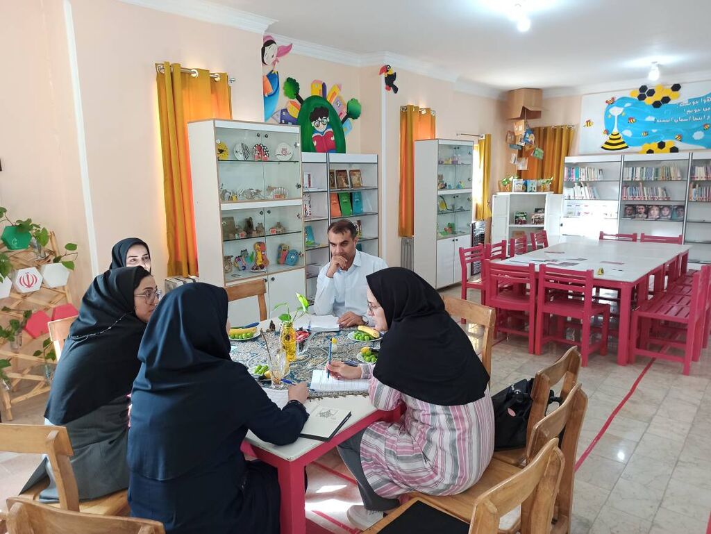 1296722 بازدید فشرده معاون فرهنگی کانون از مراکز فارس با تمرکز بر پروژه «اوقات فراغت»