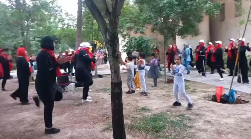 1296799 ویژهبرنامه مادر شاد،کودک شاد در مرکز ۳۲ استان تهران