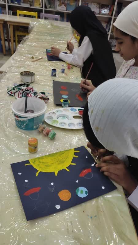 1297221 همیشه پای خورشید در میان است