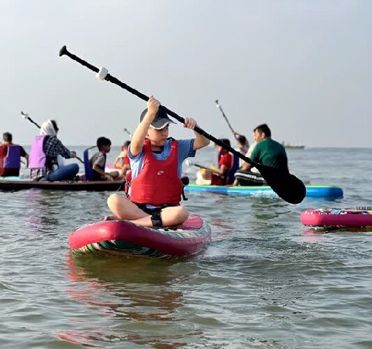 1297229 برگزیدگان مسابقات بین المللی لکوکاپ به دل امواج زدند