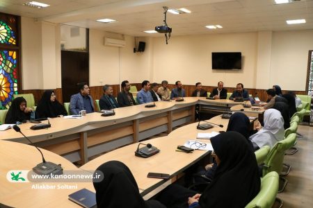 بی‌توجهی به کانون به معنای آسیب به بدنه فرهنگ است