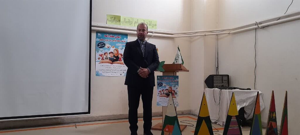 1297765 مدرس زبان پلی است بین مهارتهای زبانی و تواناییهای انسانی