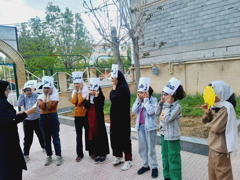 1297981-2 هفته جهانی نجوم در کانون استان اردبیل گرامی داشته شد