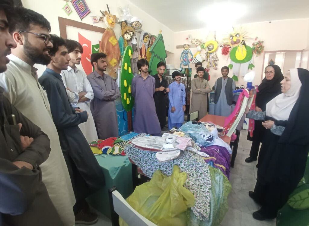 1298020-2 کانون قاین میزبان نسل آینده معلمان و مروجان فرهنگ