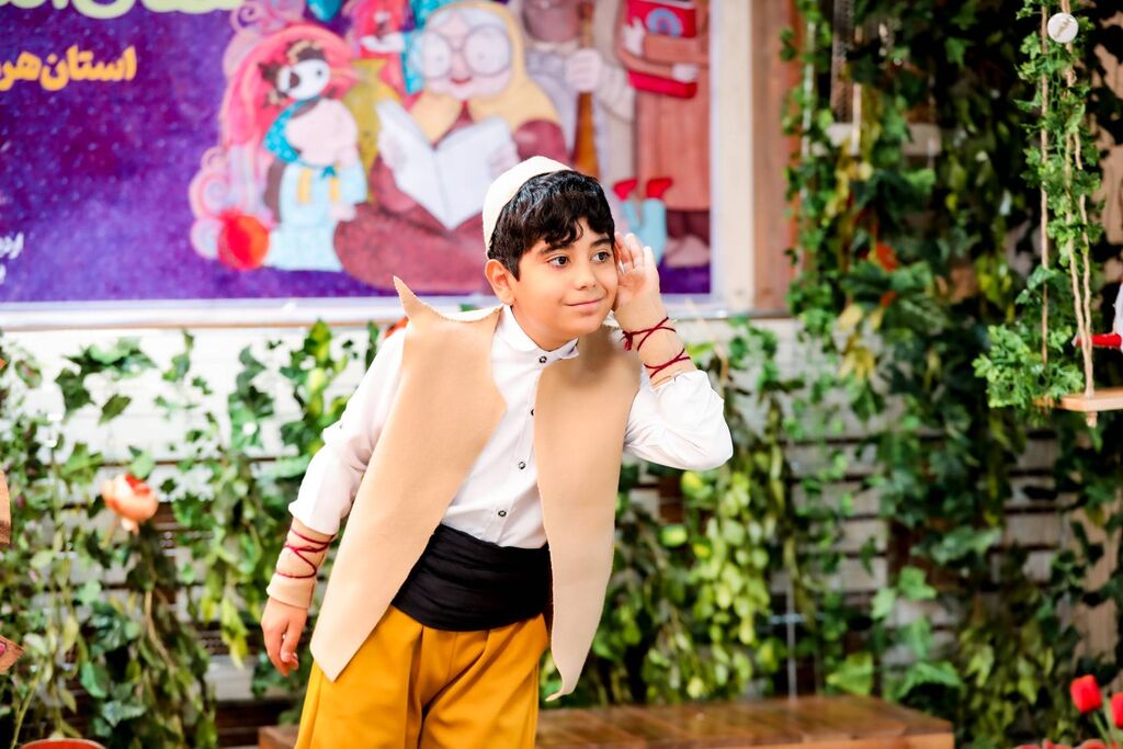 1298311-2 درخشش کانون هرمزگان در سومین دوسالانه جشنواره قصهگویی «نهال امید»استان