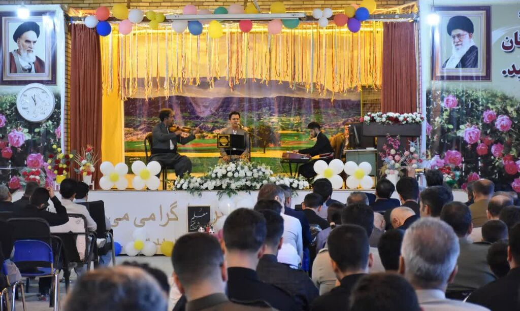 1298355-2 همایش بزرگداشت مقام معلم در شهرستان ثلاثباباجانی