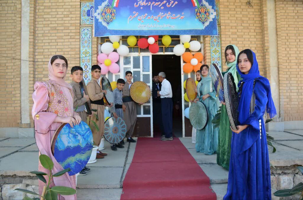 1298366-2 همایش بزرگداشت مقام معلم در شهرستان ثلاثباباجانی