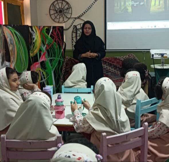 1298393-2 ویژهبرنامههای آموزش نجوم در مرکز شماره ۲ کانون کرمانشاه