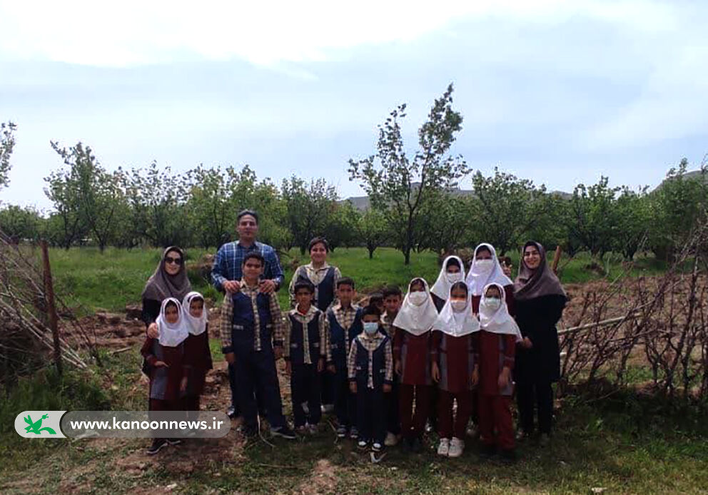 1298406-2 اجرای ویژه برنامههای هفته نجوم در مناطق روستایی لرستان