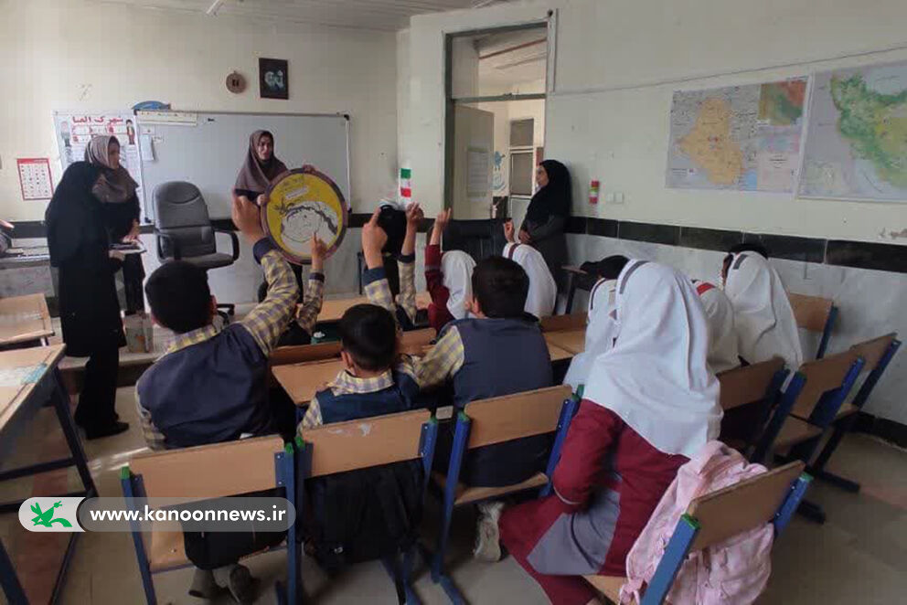 1298407-2 اجرای ویژه برنامههای هفته نجوم در مناطق روستایی لرستان