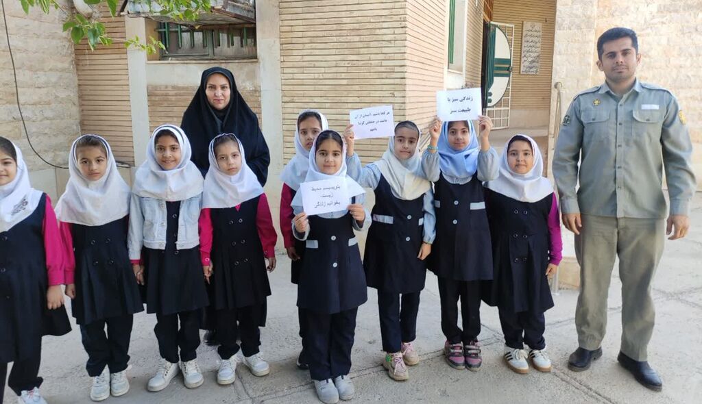 1298444 آشنایی اعضای مرکز قصرشیرین با فعالیتهای محیط زیستی