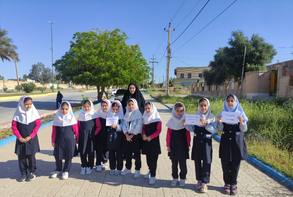 1298447 آشنایی اعضای مرکز قصرشیرین با فعالیتهای محیط زیستی