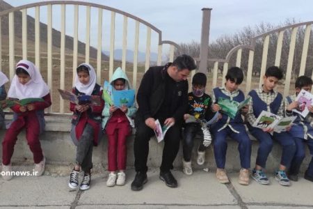 عشق به کتاب در جاده‌های روستایی لرستان