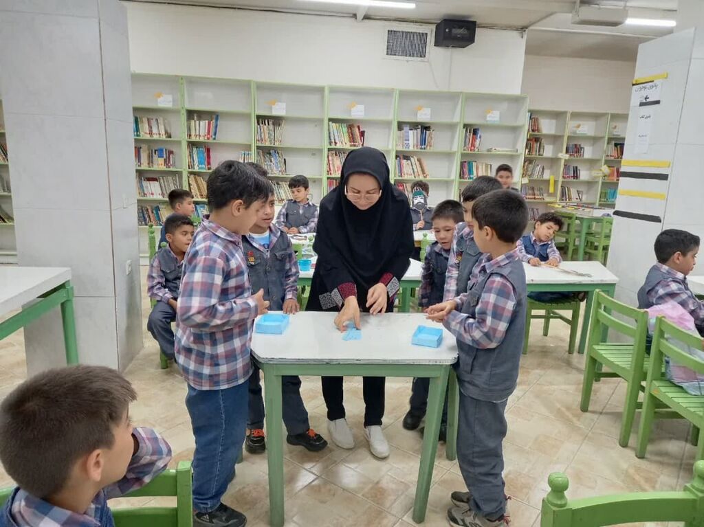 1298993 بزرگداشت فردوسی در مرکز فرهنگی شماره ۱ مشهد