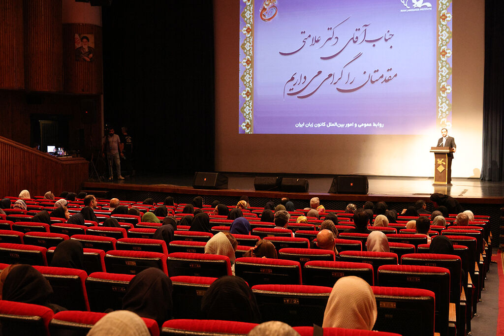 تاثیر هوش مصنوعی بر زبان‌آموزی قابل تامل است