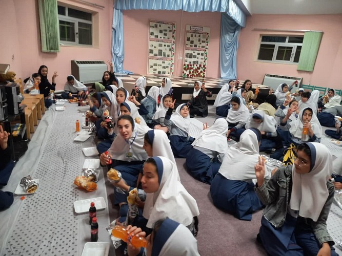 1299051 شبی با مهتاب و ستارهها در کانون فریدونشهر استان اصفهان