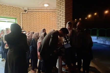 شبی با مهتاب و ستاره‌ها در کانون فریدون‌شهر استان اصفهان
