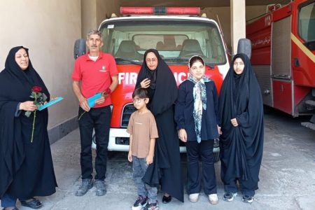 بازدید و تقدیر مسئول واعضا کانون حاجی آباد  از هلال احمر و آتش نشانان شهرستان