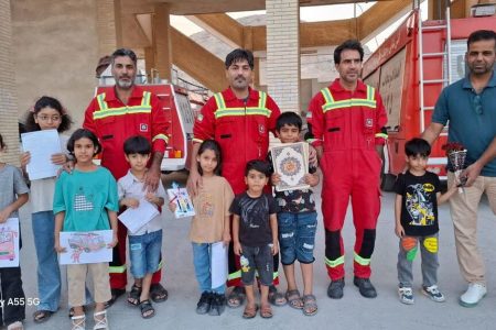 قدردانی اعضای کانون خمیر از آتش نشانان