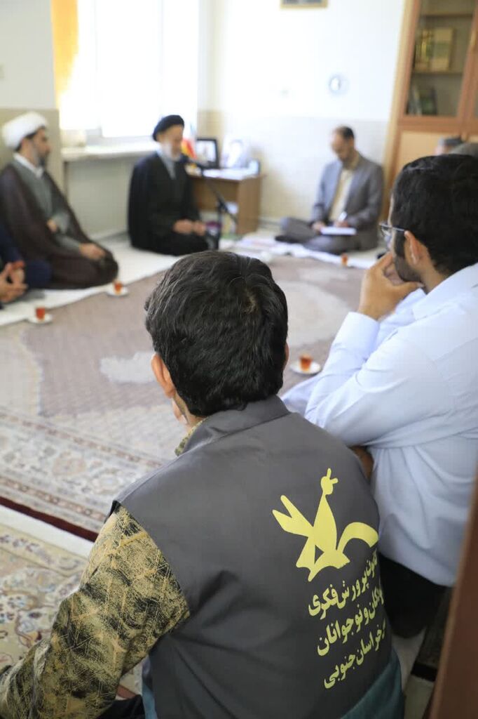 1299238 به عظمت کار خود توجه داشته باشید