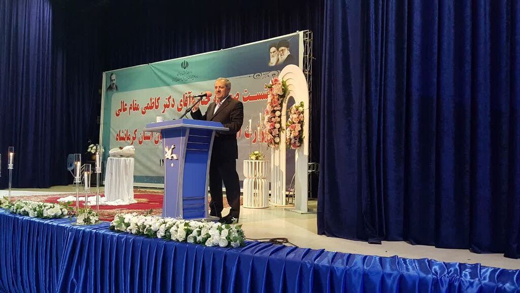 1299362 حضور کارکنان کانون کرمانشاه در نشست وزیر آموزش و پرورش با فرهنگیان استان