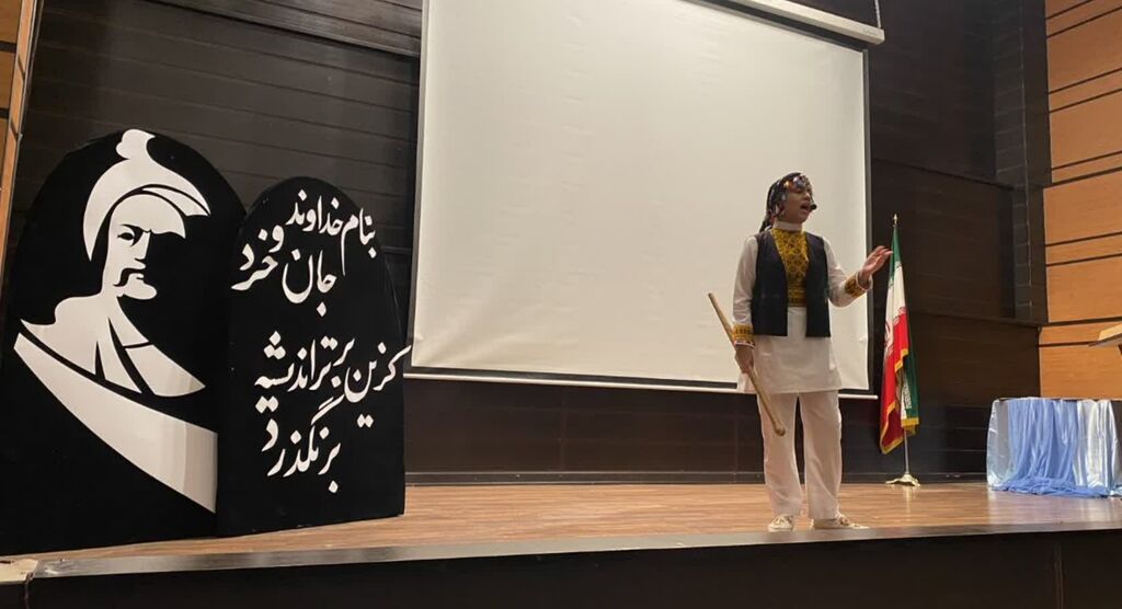 اولین نشست شاهنامه‌خوانی کانون کرمانشاه برگزار شد