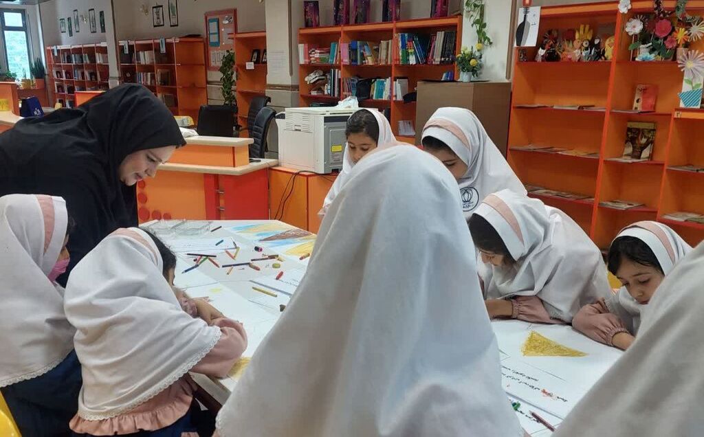 برنامه مشترک مرکز شماره ۴ کانون کرمانشاه و اداره کل حفاظت محیط زیست