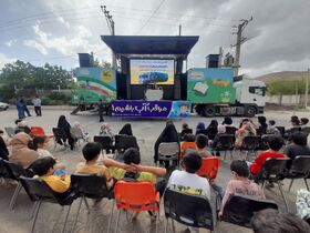 1299612 اجرای برنامههای تماشاخانه سیار کانون در هفته فرهنگی دلیجان