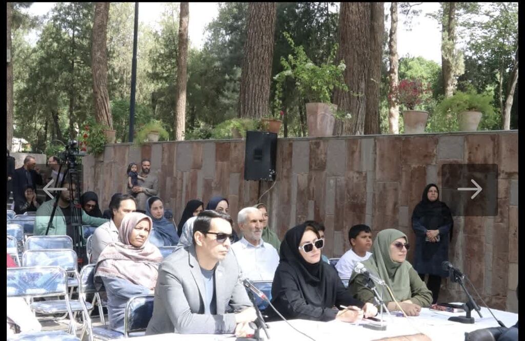 1299761 تقدیر از داوران کانونی دوسالانه قصهگویی «نهال امید»