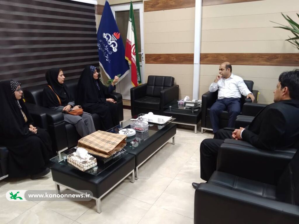 1299762 دیدار مدیرکل کانون استان بوشهر با فرماندار عسلویه و مشاور مدیرعامل منطقه ویژه پارس