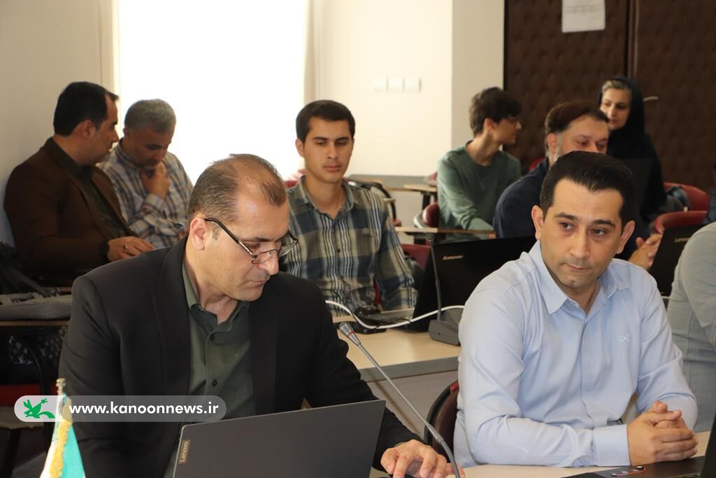 1299766 دوره آموزشی «آشنایی با هوش مصنوعی» در کانون گلستان