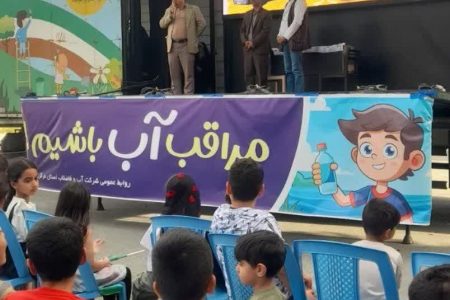 بازدید مدیرکل کانون استان مرکزی از تماشاخانه سیار در شهرستان شازند