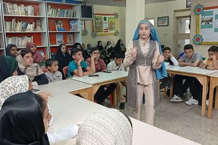 نشست «چنین گفت فردوسی پاکزاد» در مهدیشهر برگزار شد