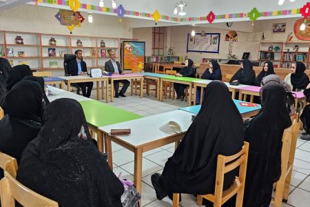 برگزاری کارگاه آموزشی “نور زندگی” با حضور مادران و دختران در کانون کهگیلویه و بویراحمد