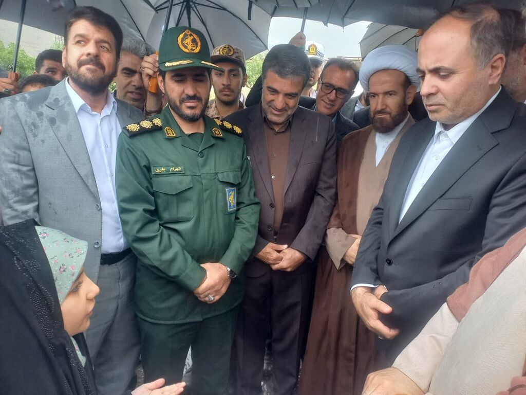 1299985 استقبال اعضای کانون از وزیران کشور در شهرستانهای مختلف کرمانشاه