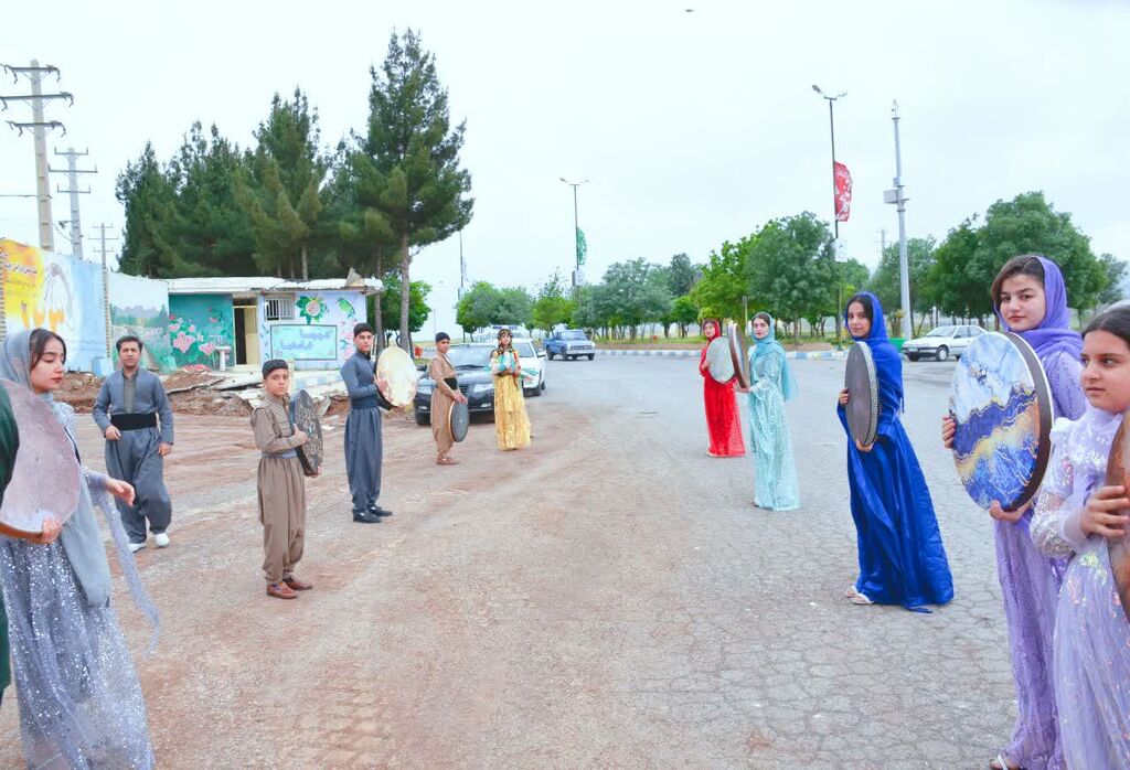 1299987 استقبال اعضای کانون از وزیران کشور در شهرستانهای مختلف کرمانشاه